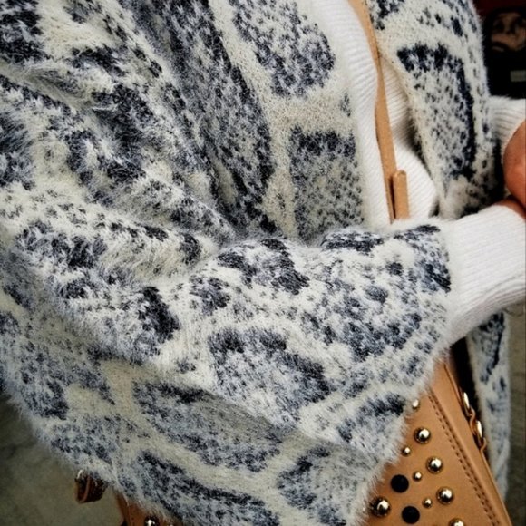 Snake Print So Soft Open front Cardigan - Picture 3 of 10